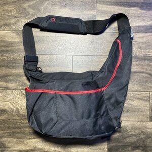 Lowepro Passport Sling II Camera Bag Photography Travel Crossbody Bag Black Red